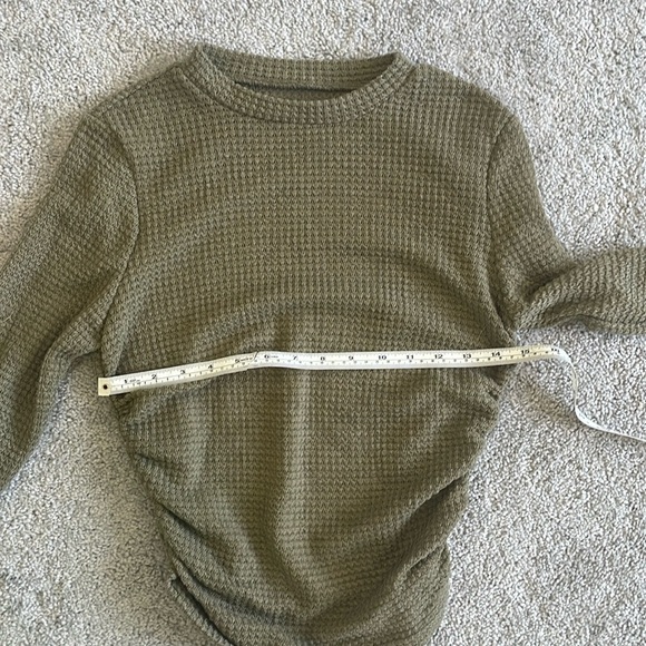 Waffle Knit Ruched Side Crop Top - Picture 7 of 8